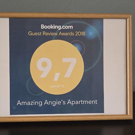 Amazing Angie'S Apartment Praha Bagian luar foto