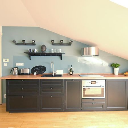 Amazing Angie'S Apartment Praha Bagian luar foto
