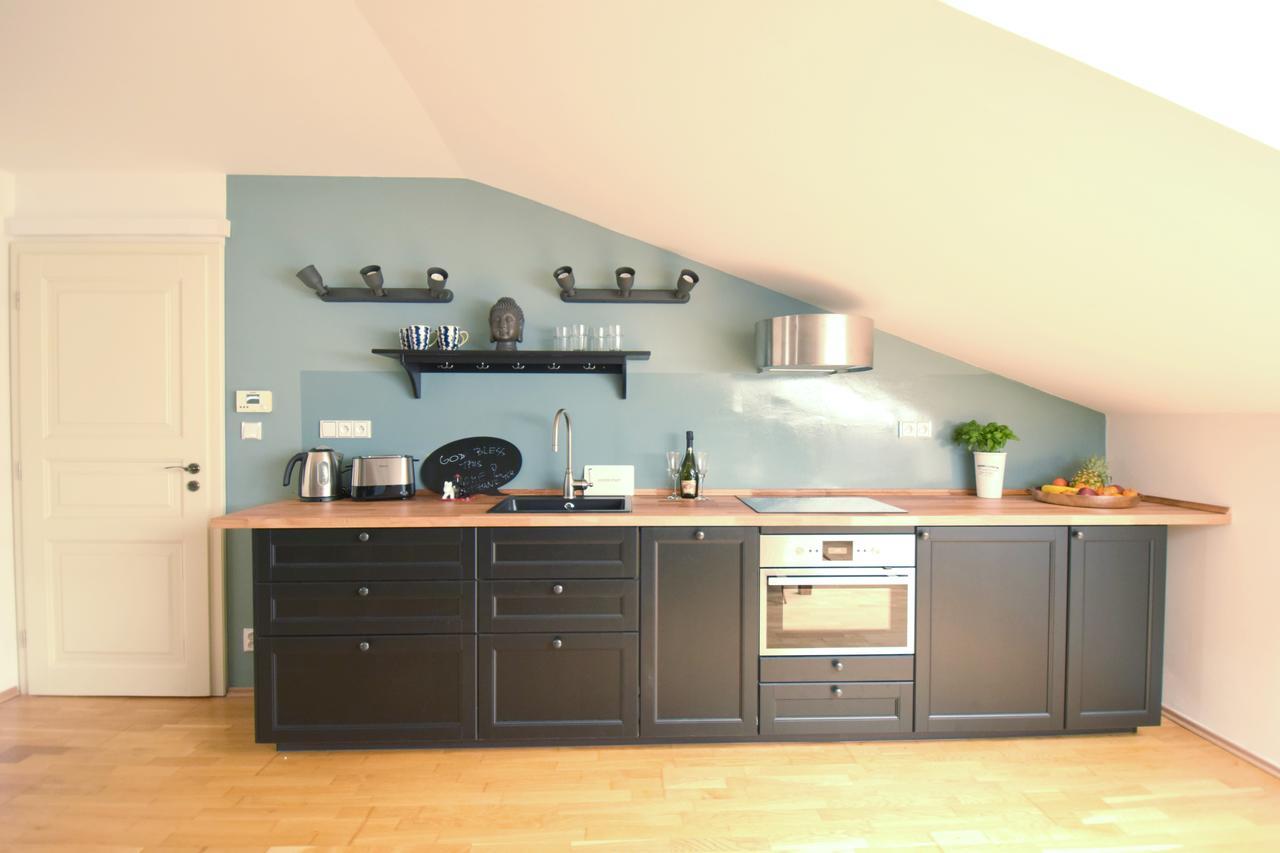 Amazing Angie'S Apartment Praha Bagian luar foto