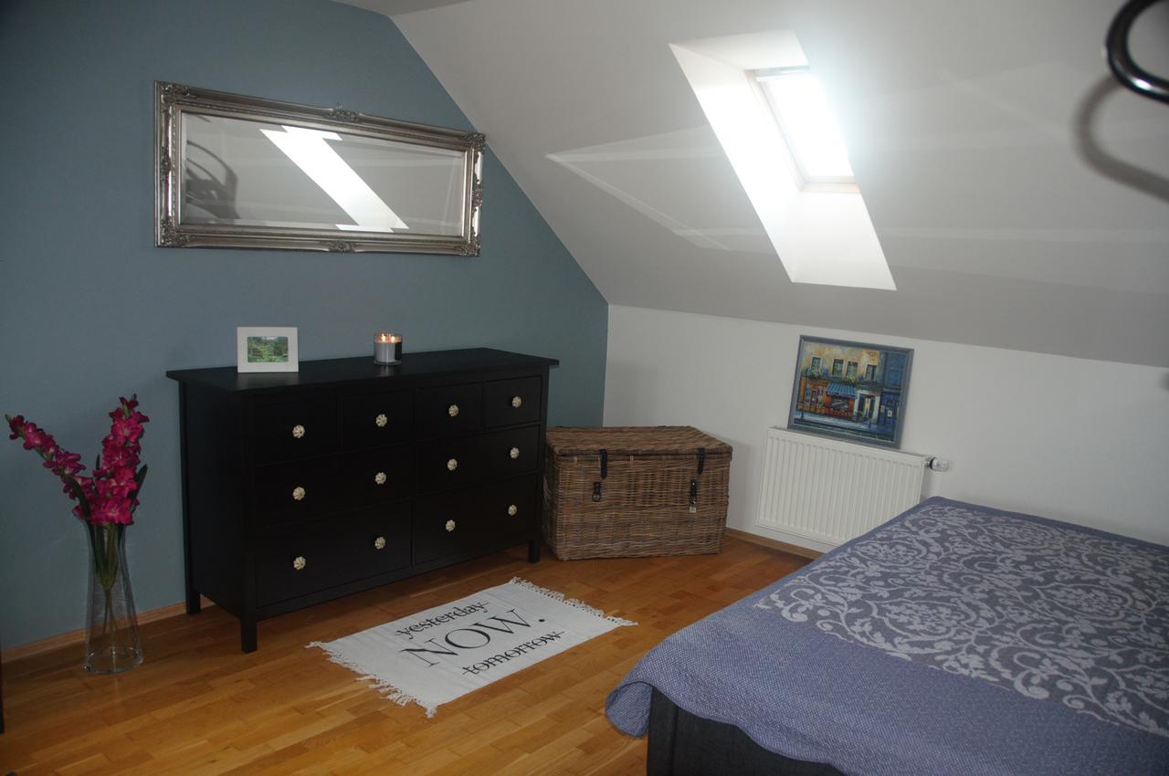 Amazing Angie'S Apartment Praha Bagian luar foto