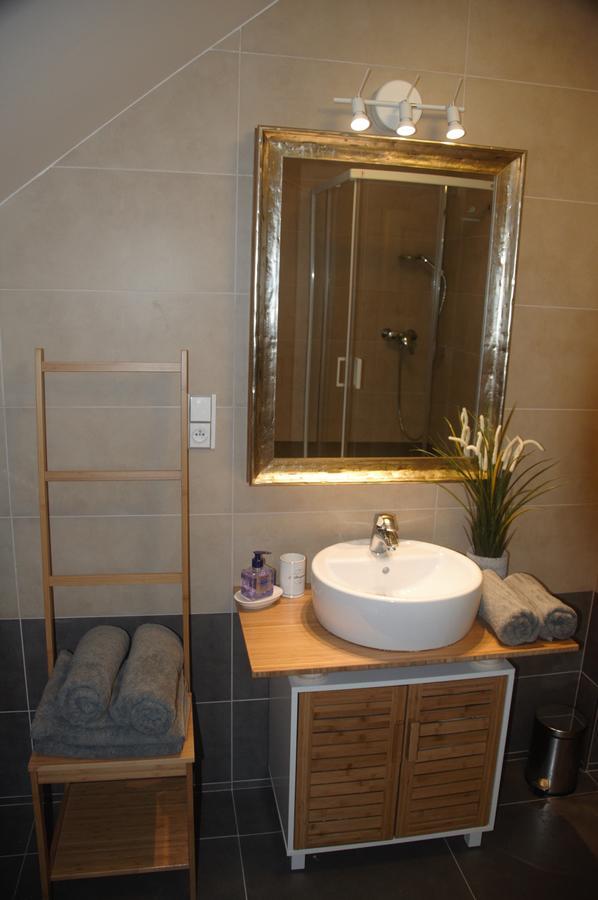Amazing Angie'S Apartment Praha Bagian luar foto